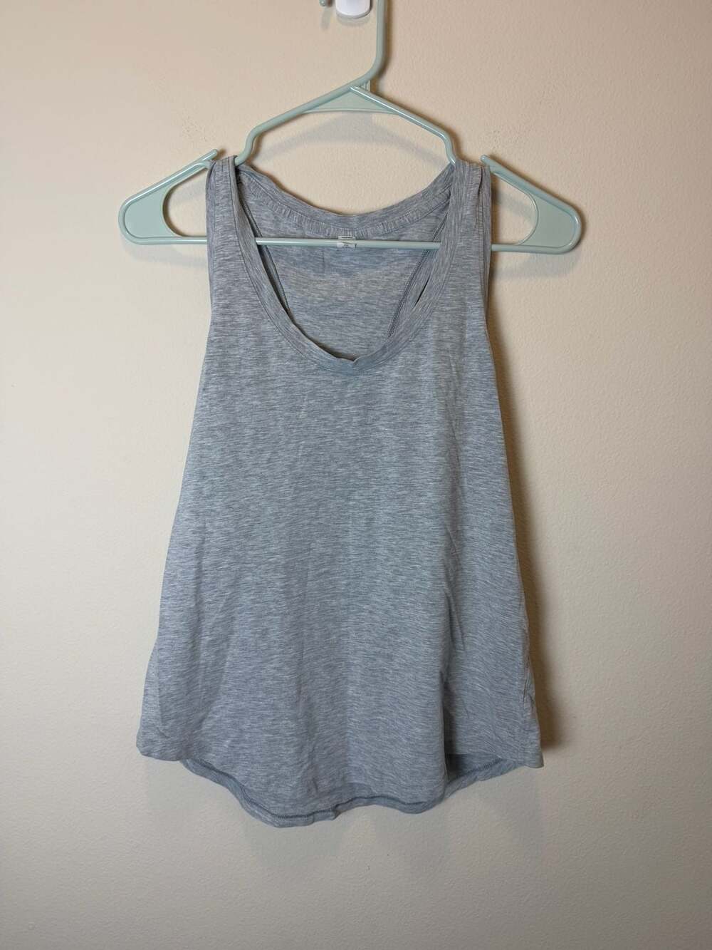 Lululemon Athletica Gray Scoop Neck Racerback Tank Top Size 6